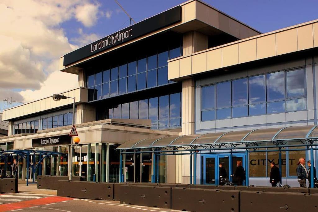 Full Apartment Close To Excel Centre, London City Airport , O2 Arena Exterior photo